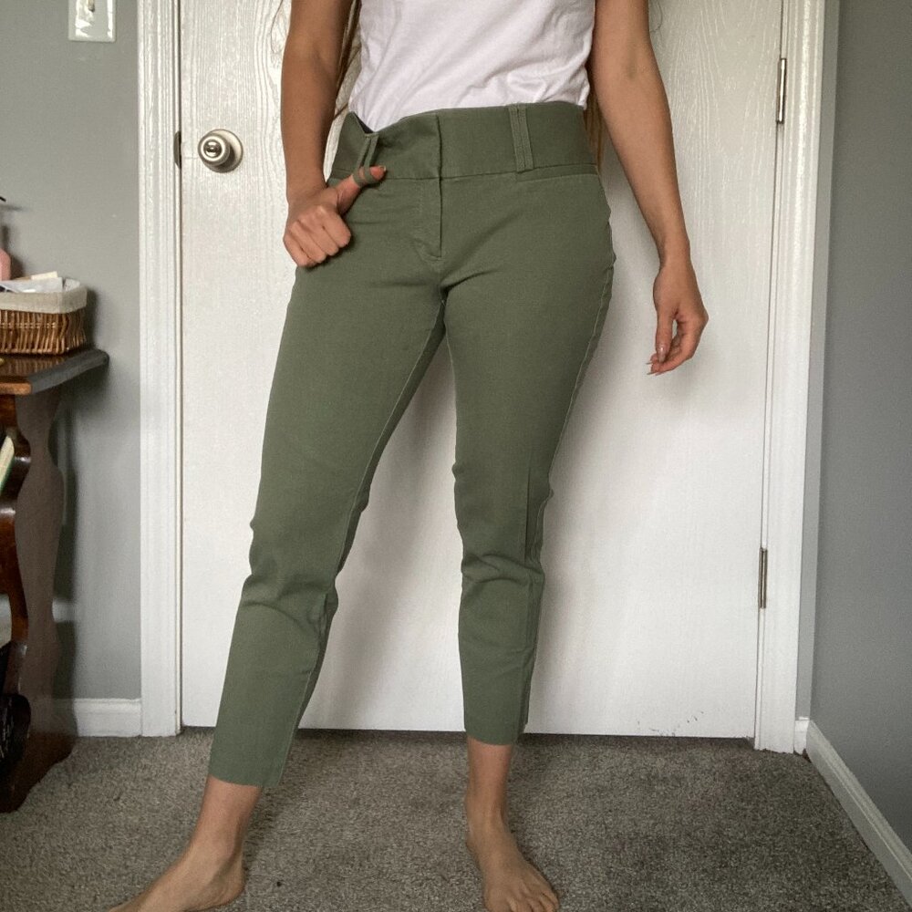 Candie's olive green ankle stretch pants